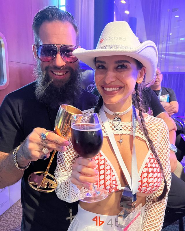 Venus Berlin und Nächtliche Eskapaden mit Dino Sadino